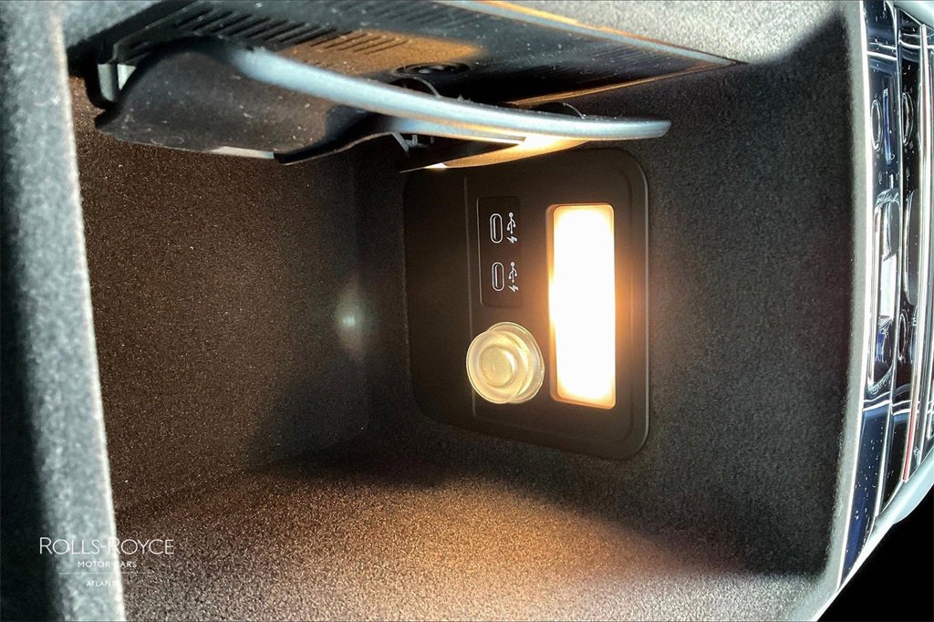 Certified 2025 Rolls-Royce Cullinan image 31