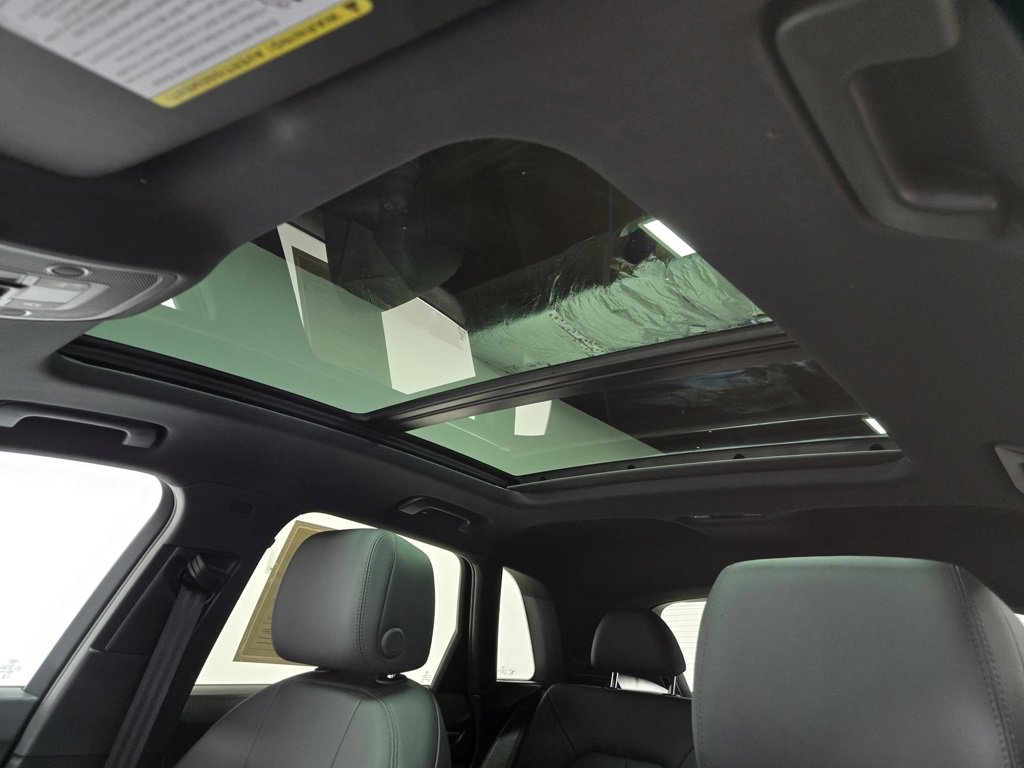 Used 2024 Audi Q3 2.0T Premium image 9