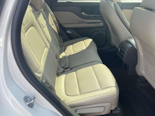 Used 2022 Lincoln Corsair AWD w/ Premium Package image 14