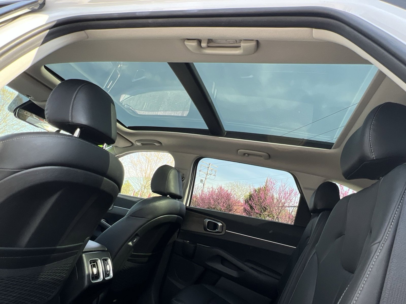 Used 2023 Kia Sorento X-Line EX image 22