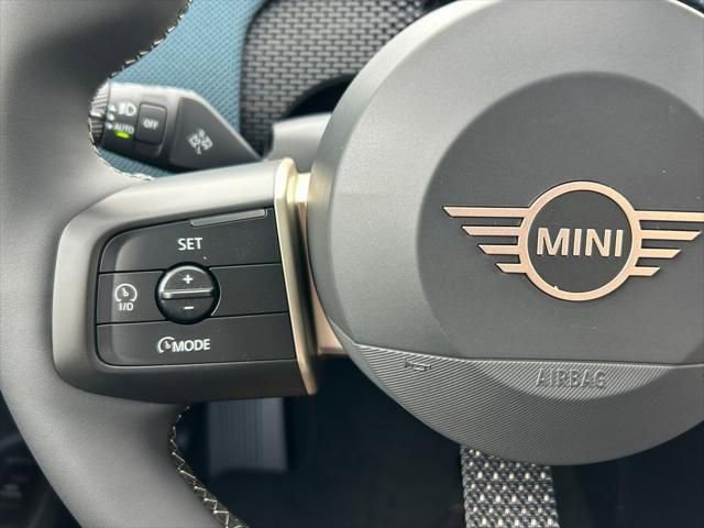 New 2025 MINI Cooper Countryman SE w/ Comfort Package Max image 16