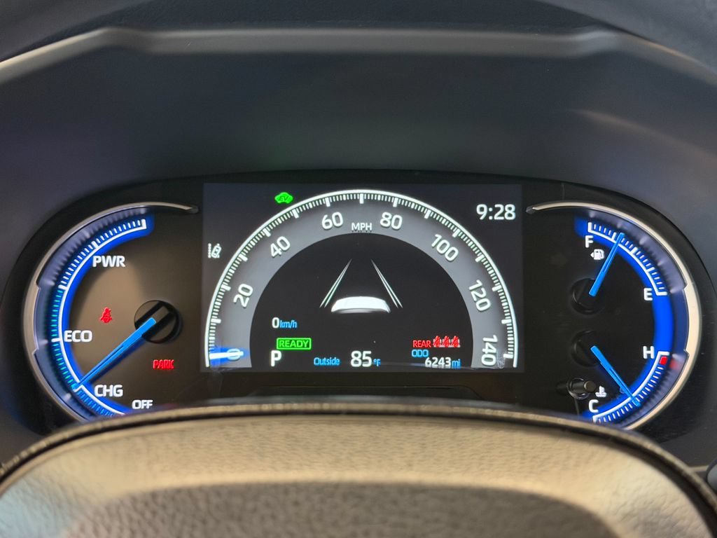 Used 2025 Toyota RAV4 LE AWD/4WD image 18