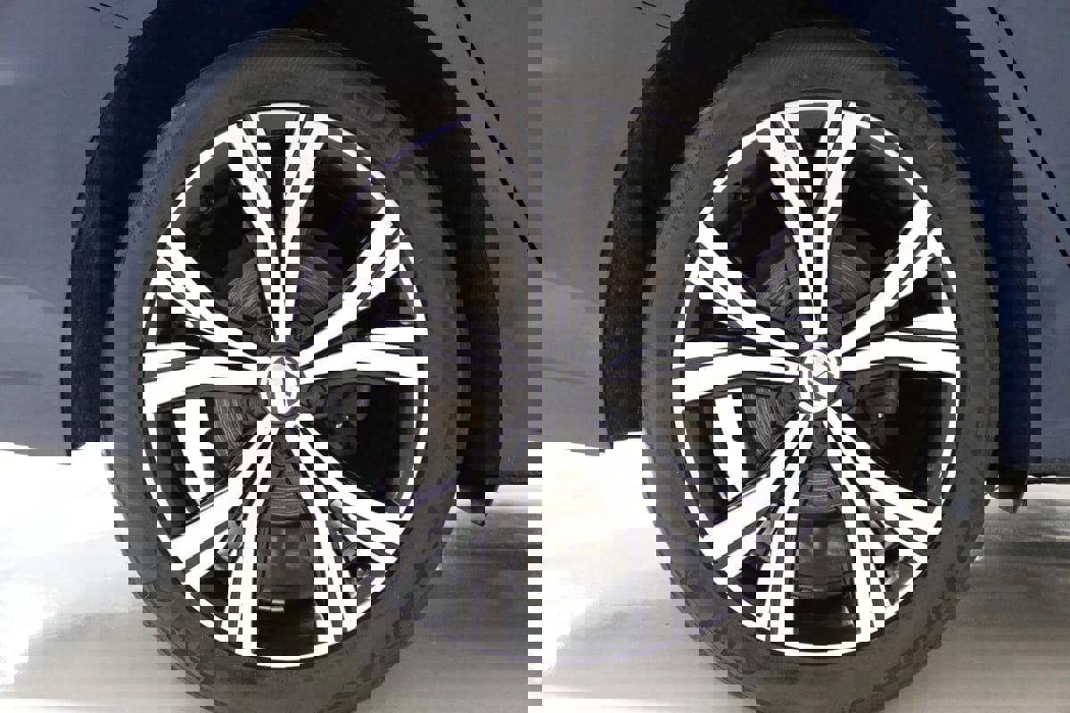 Used 2021 Volkswagen Passat 2.0T SE image 64