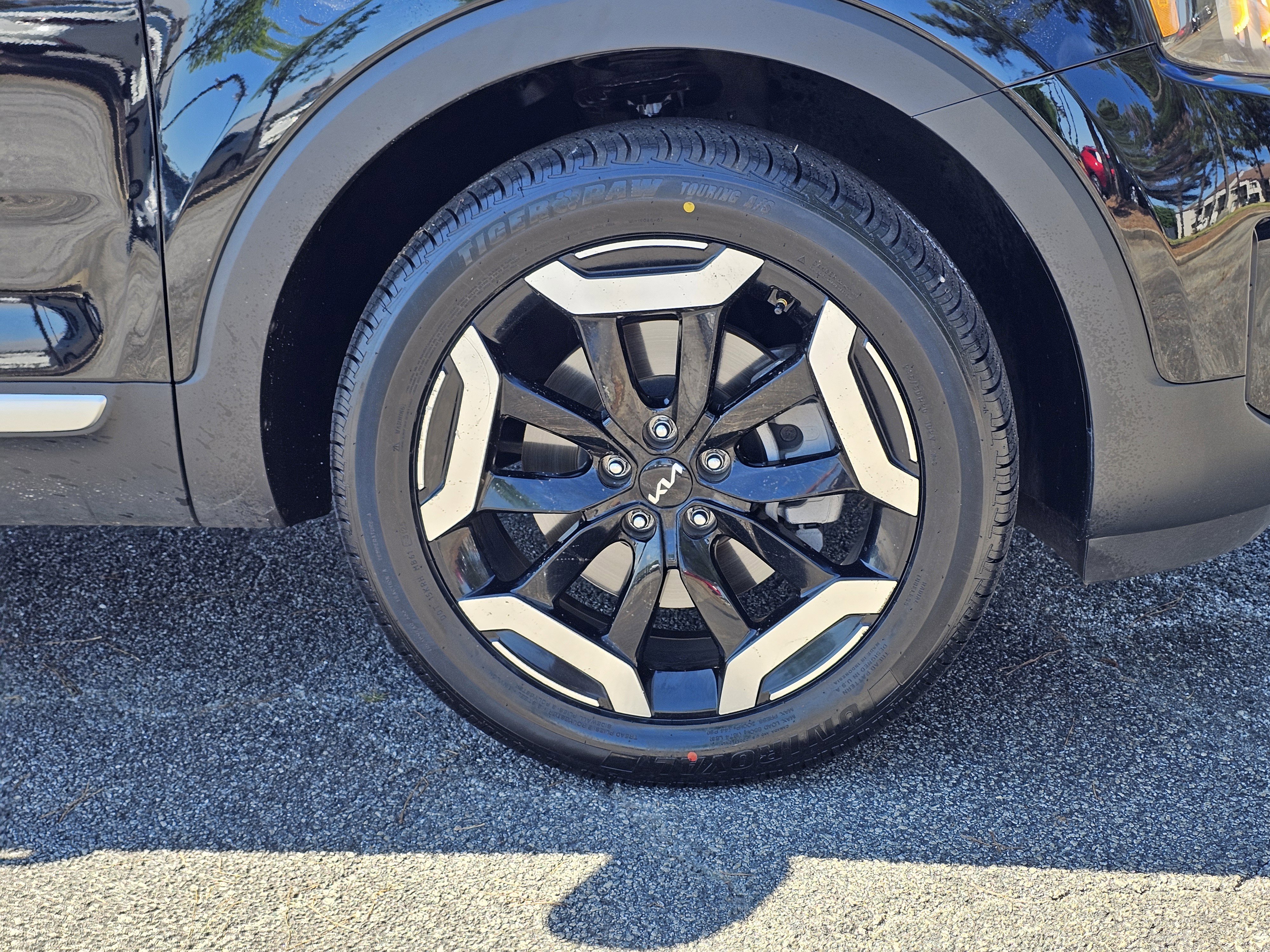 Used 2024 Kia Telluride S w/ S Sunroof Package FWD image 7