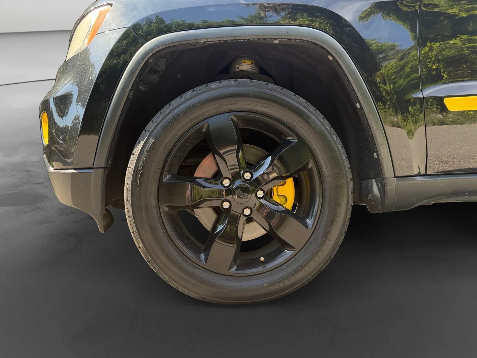 Used 2012 Jeep Grand Cherokee Overland AWD/4WD image 9