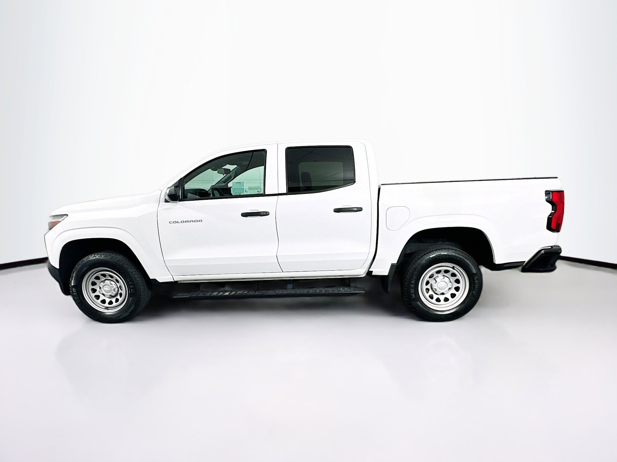 Used 2023 Chevrolet Colorado W/T RWD image 4