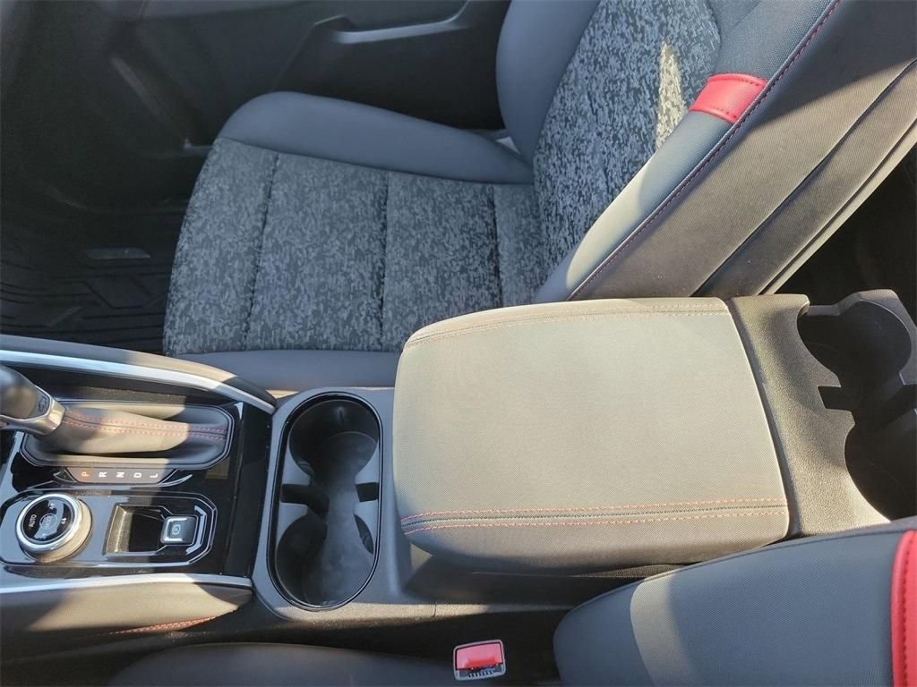 Used 2024 Chevrolet Colorado Z71 w/ Z71 Convenience Package 2 image 22