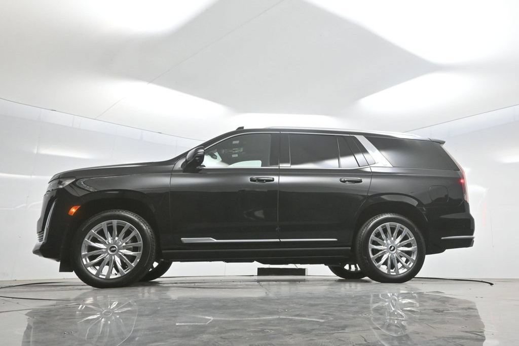 Used 2023 Cadillac Escalade Premium Luxury w/ Performance Package AWD/4WD image 7