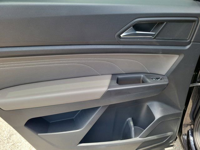 Used 2023 Volkswagen Atlas Cross Sport SE w/ Black Wheel Package FWD image 13