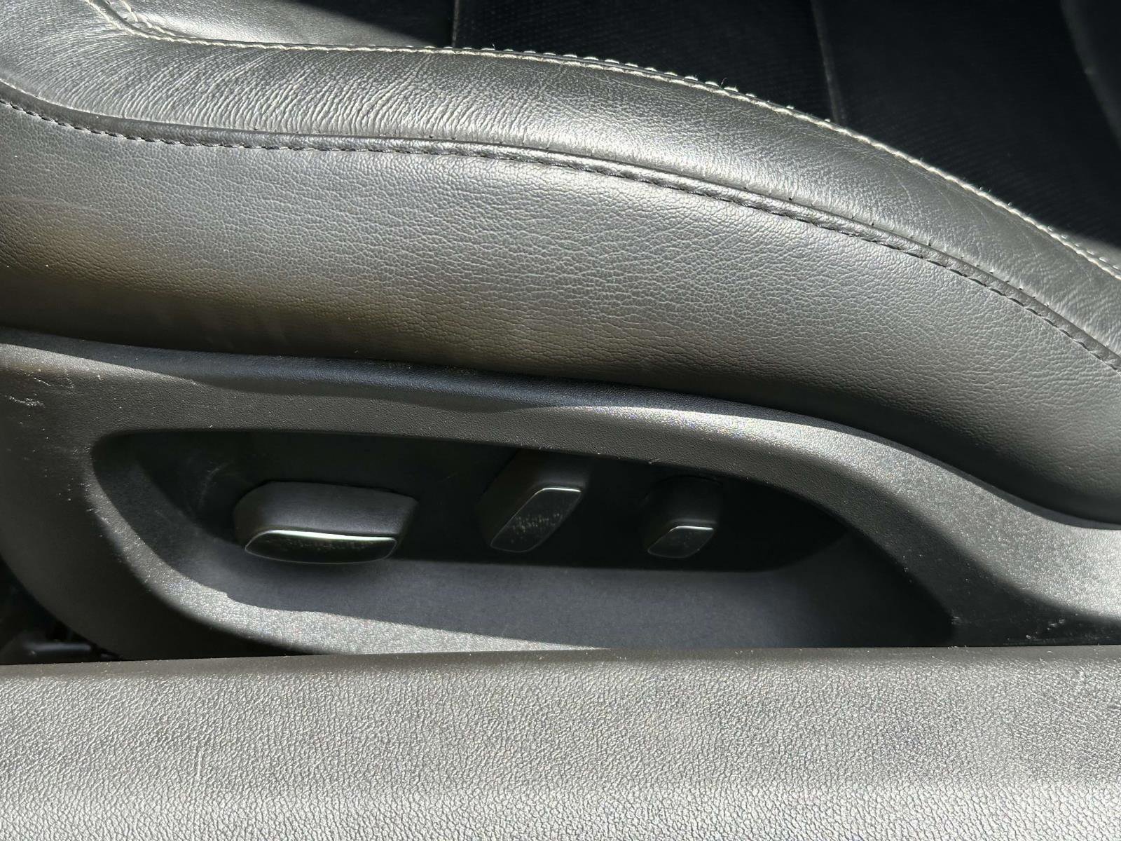 Used 2015 Chevrolet Corvette Z06 w/ 3LZ Preferred Equipment Group image 15