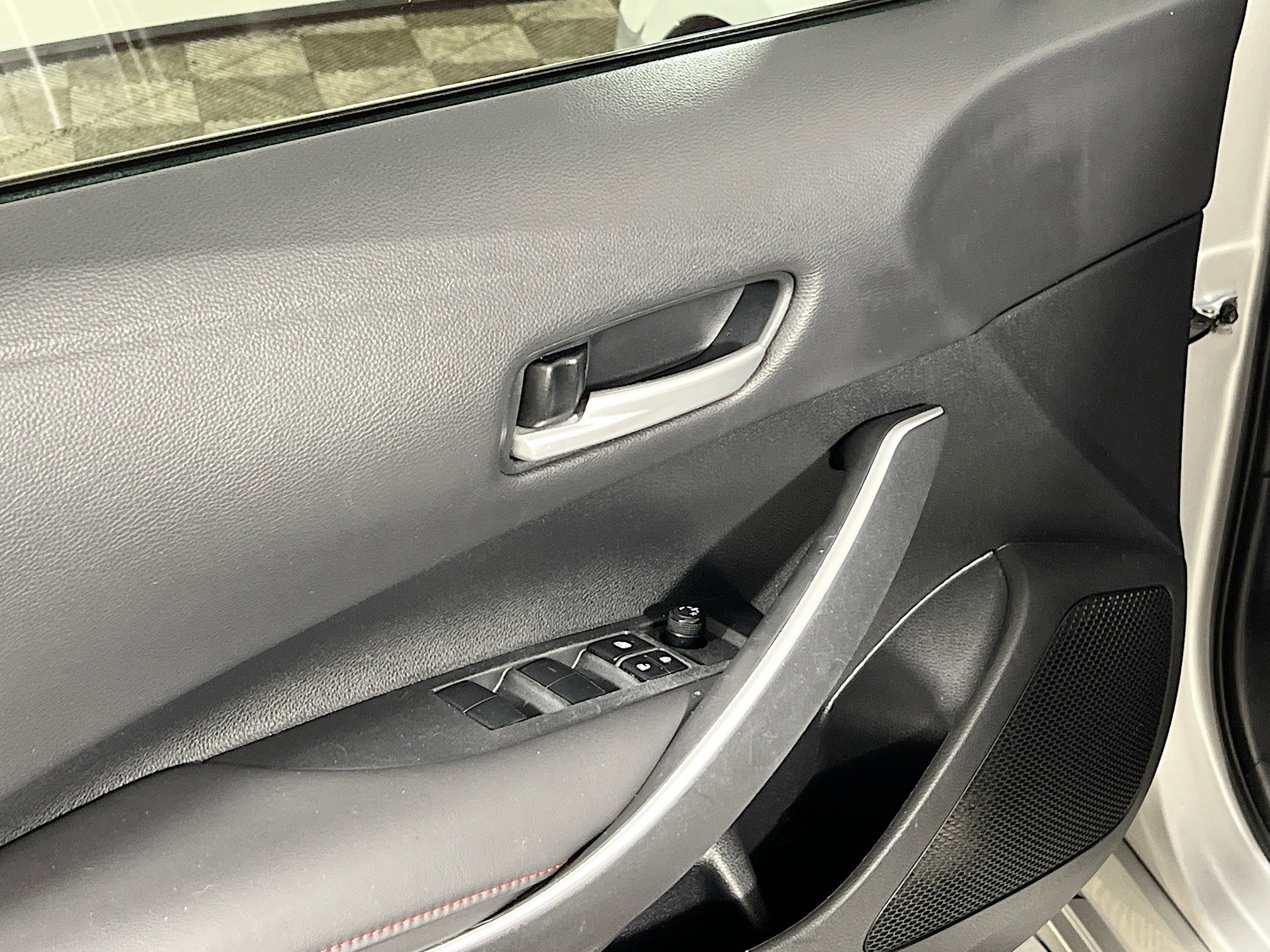 Used 2023 Toyota Corolla SE image 17