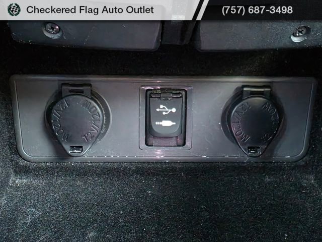 Used 2013 Toyota Avalon Limited w/ Technology Pkg image 20