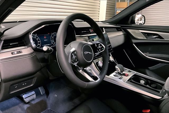 New 2024 Jaguar XF R-Dynamic SE image 7