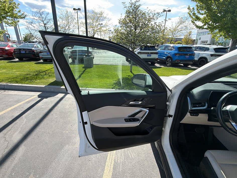 Used 2023 BMW X1 xDrive28i AWD/4WD image 10