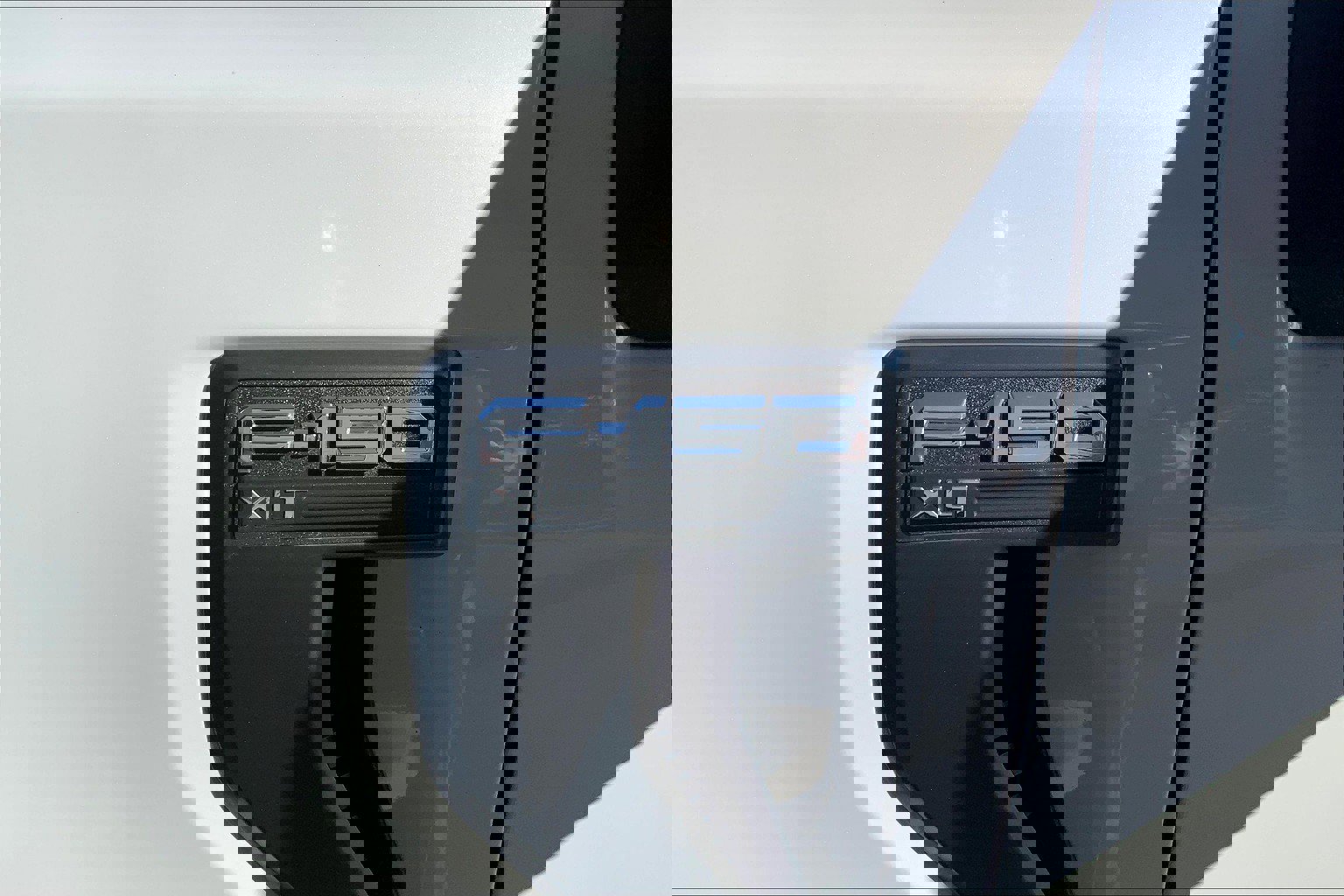 Used 2022 Ford F150 XLT w/ Equipment Group 302A High image 16