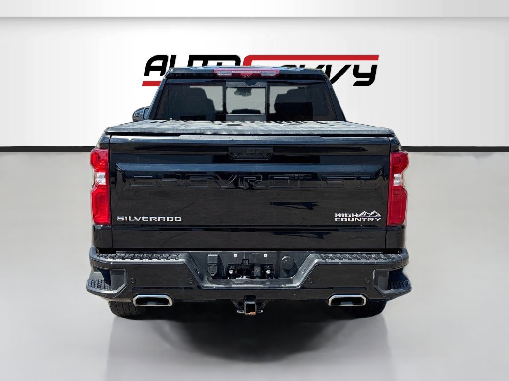 Used 2025 Chevrolet Silverado 1500 High Country w/ High Country Premium Package AWD/4WD image 5