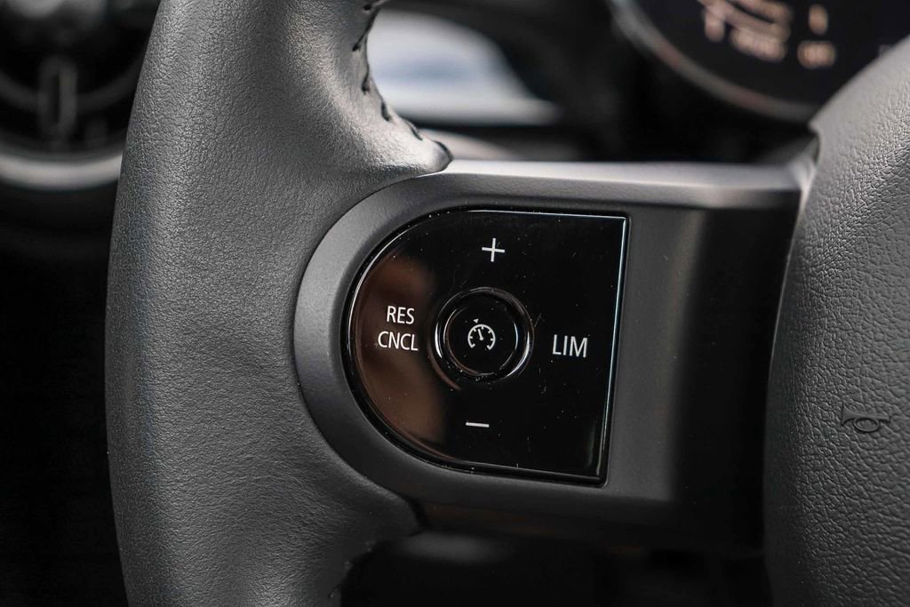 Used 2024 MINI Cooper 2-Door Hardtop FWD image 35