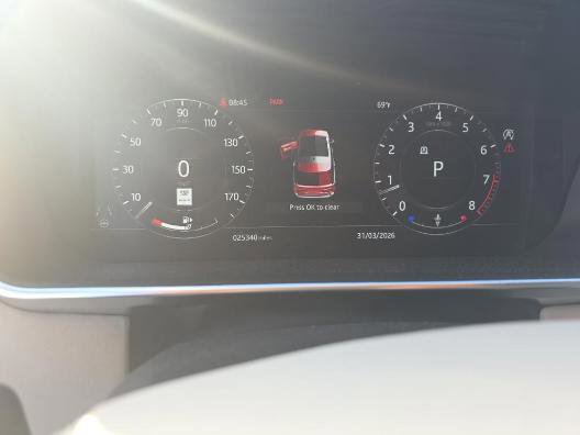 Used 2021 Land Rover Range Rover P525 Westminster Edition image 17