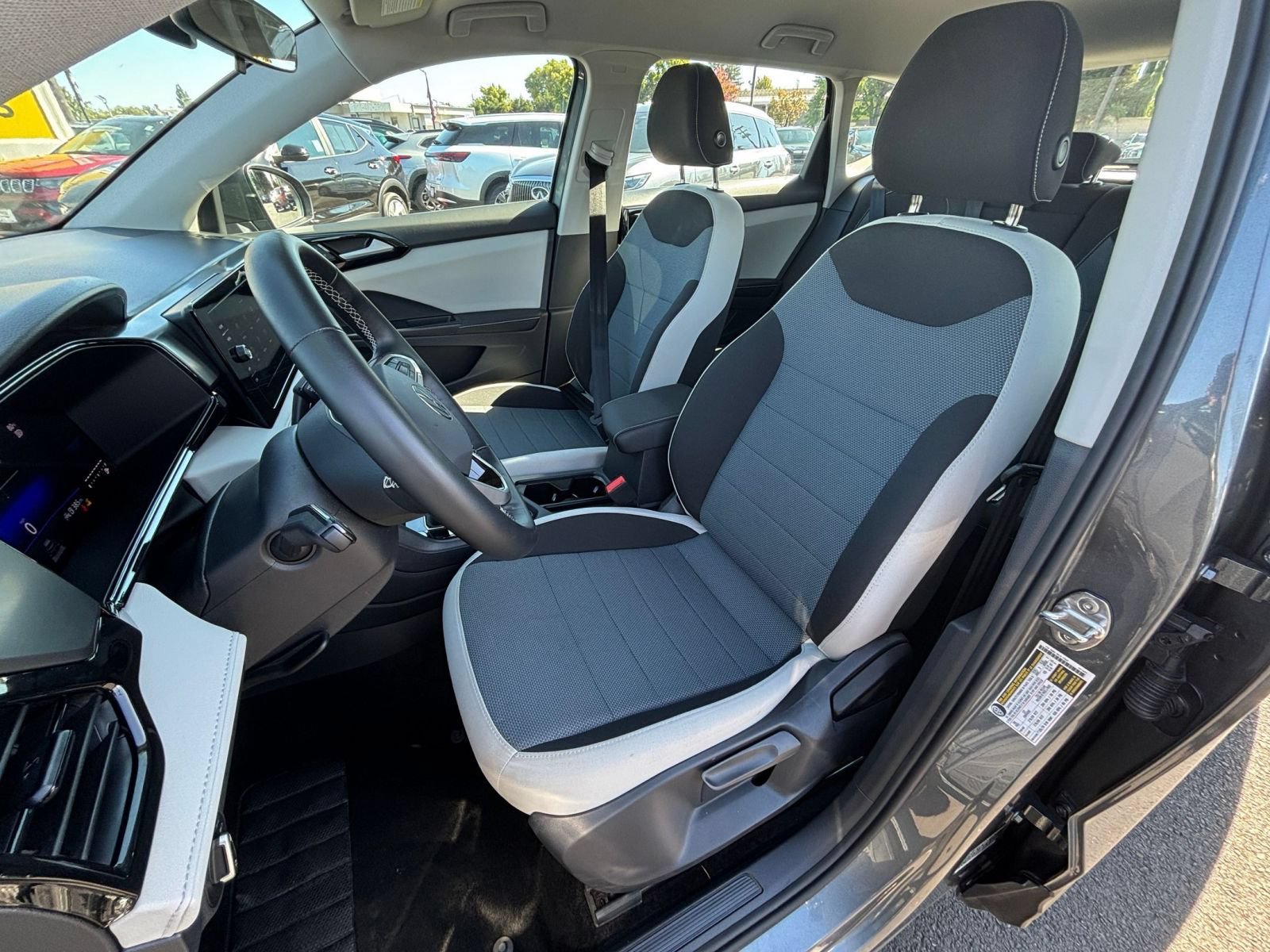 Used 2026 Volkswagen Taos S FWD image 33