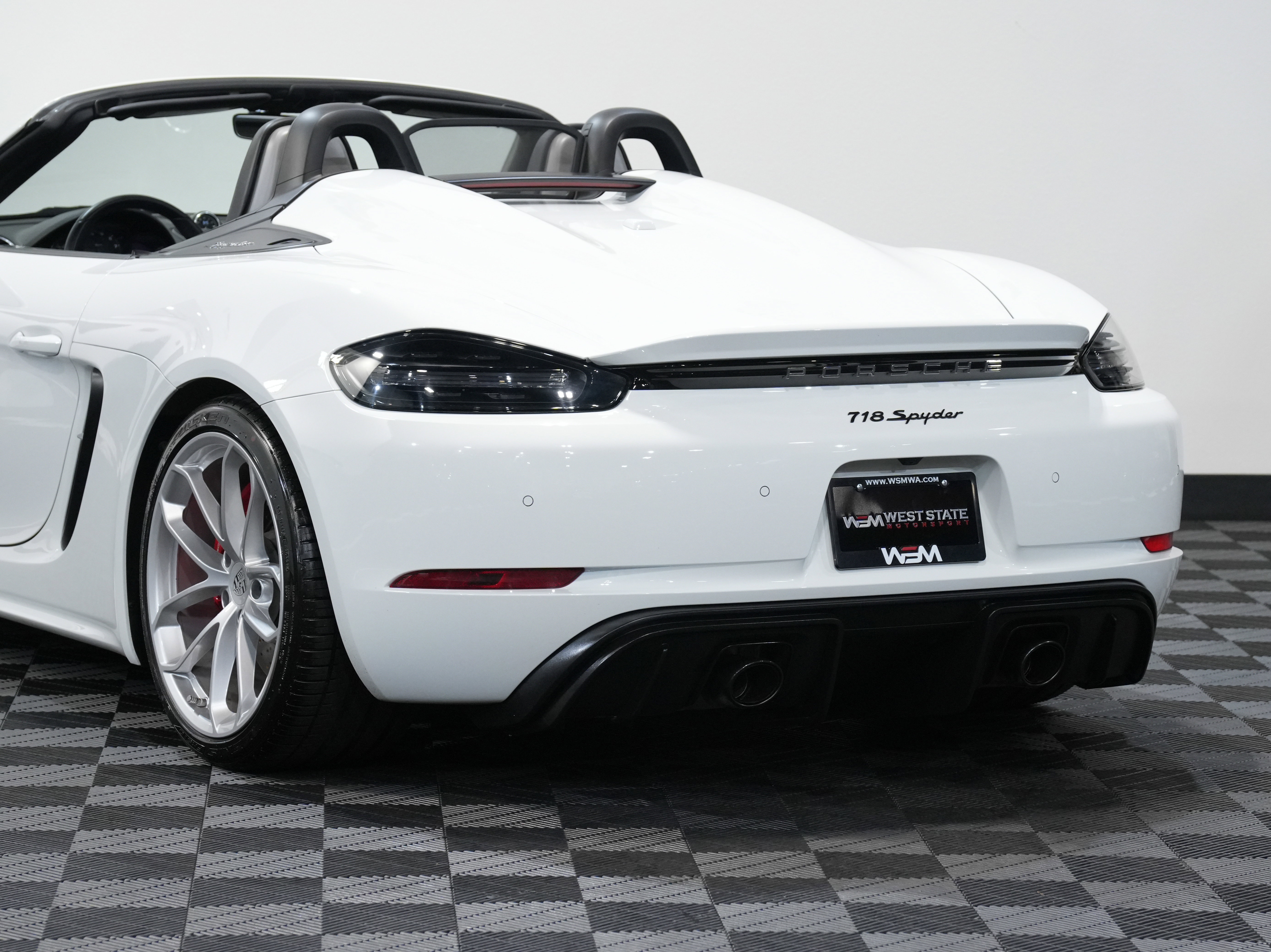 Used 2021 Porsche 718 Boxster Spyder image 19