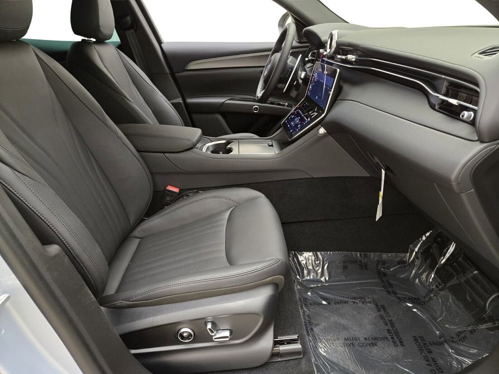 Used 2024 Maserati Grecale GT image 25