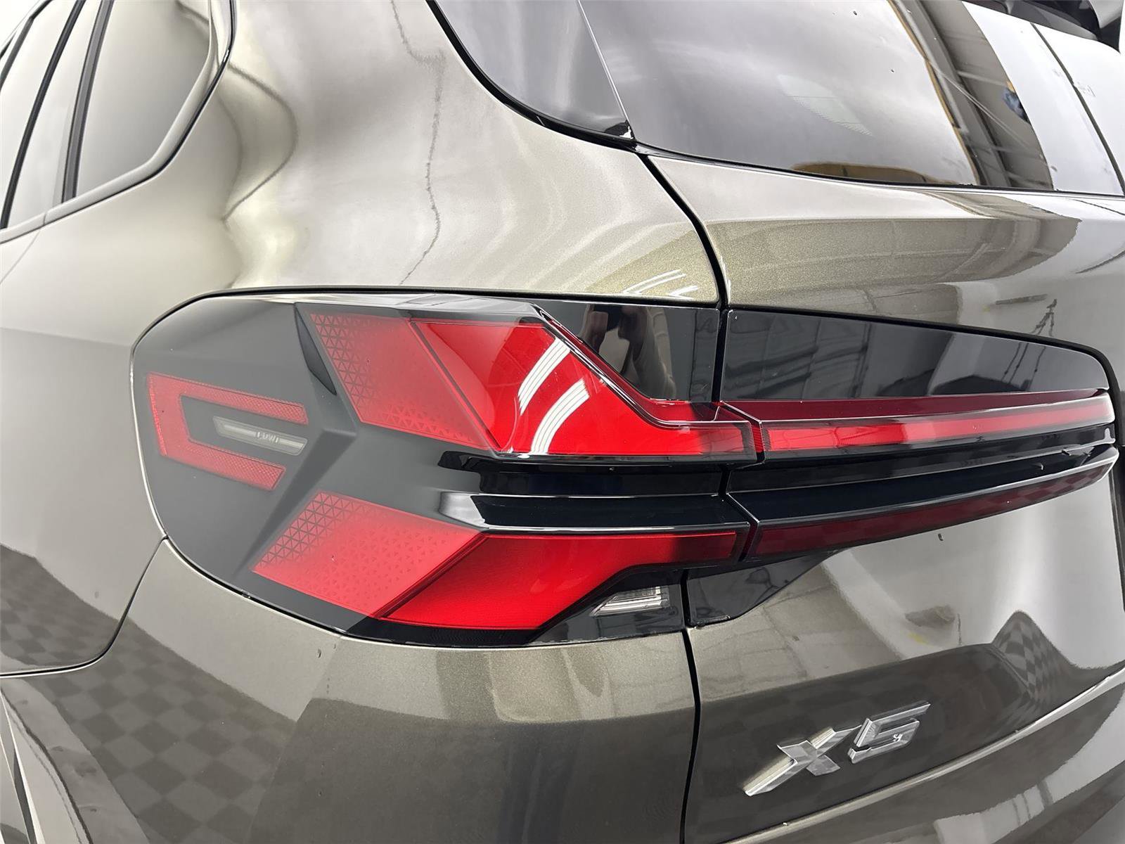 New 2026 BMW X5 xDrive50e image 19