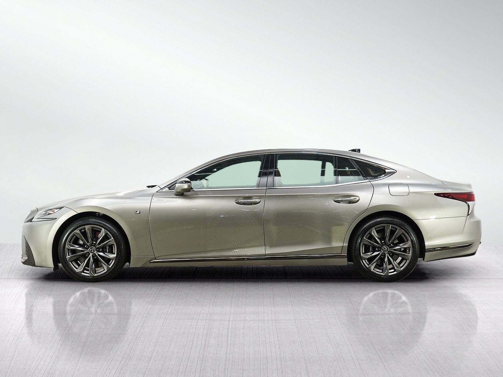Used 2018 Lexus LS 500 F Sport w/ Accessory Package (Z2) AWD/4WD image 2