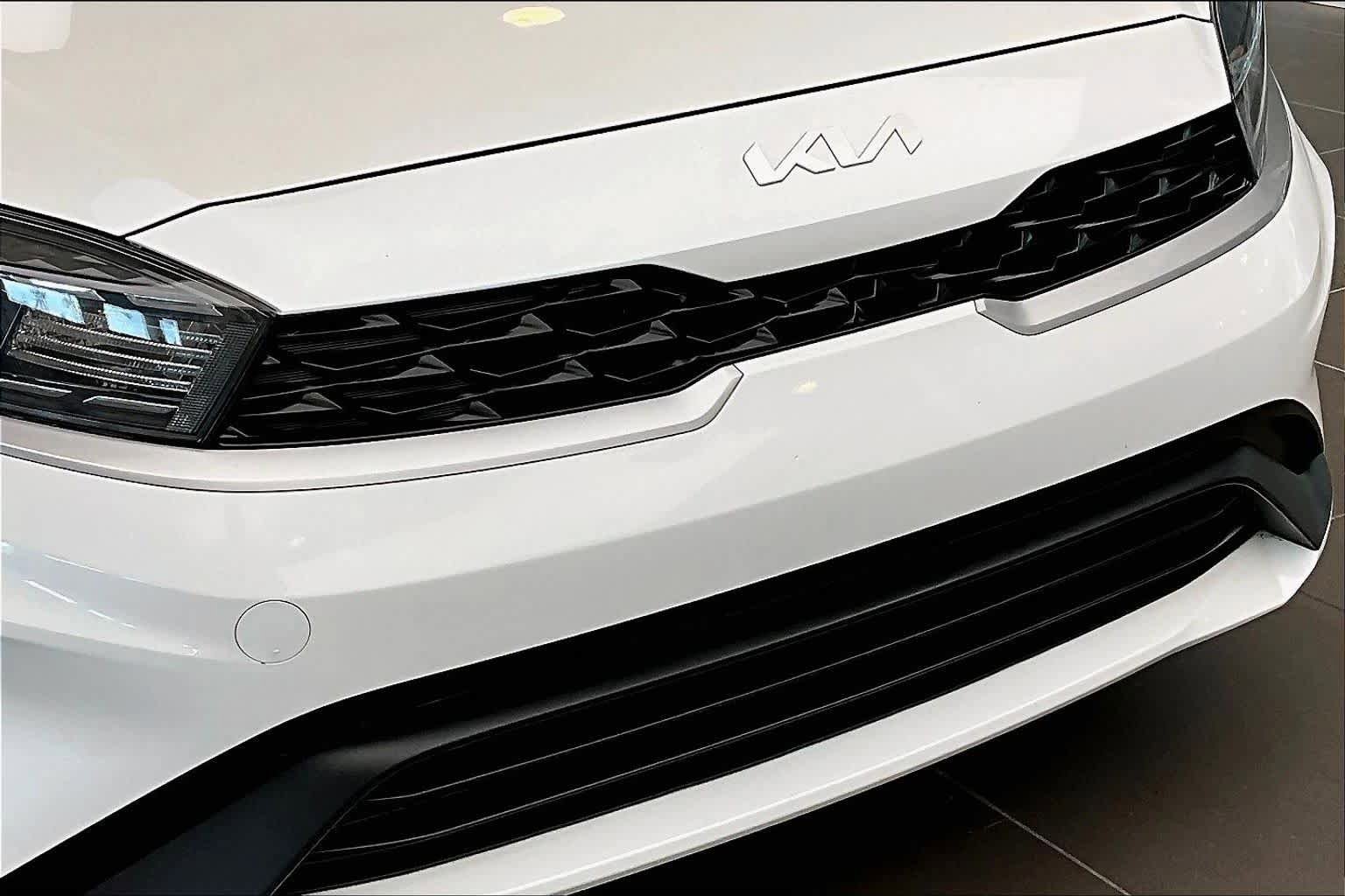 Used 2022 Kia Forte LXS FWD image 30