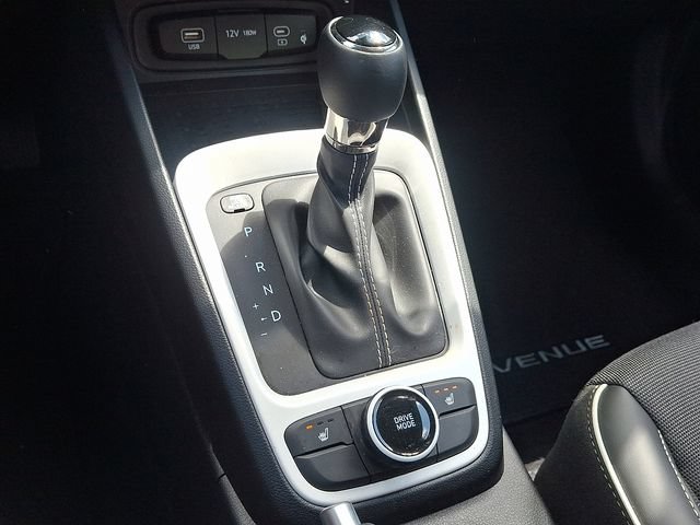 Certified 2026 Hyundai Venue SEL FWD image 14
