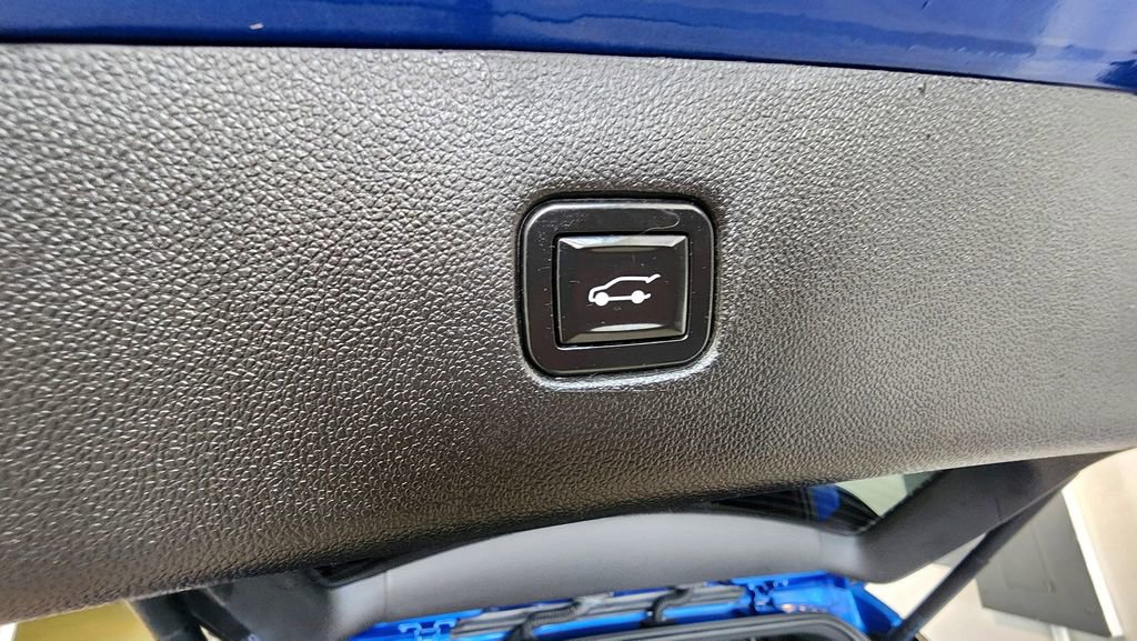 Used 2019 Chevrolet Blazer RS w/ Sun and Wheels Package AWD/4WD image 12