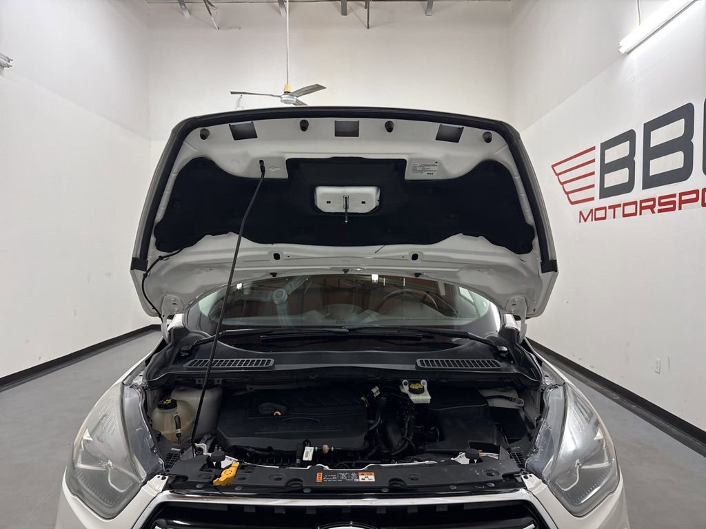 Used 2017 Ford Escape SE w/ SE Sport Appearance Package image 5