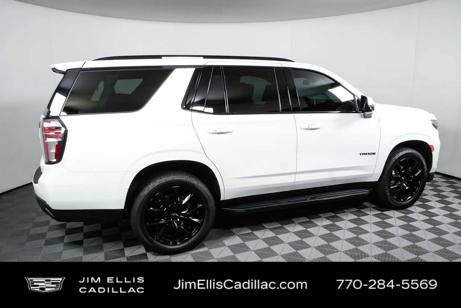 Used 2021 Chevrolet Tahoe RST w/ Luxury Package AWD/4WD image 2