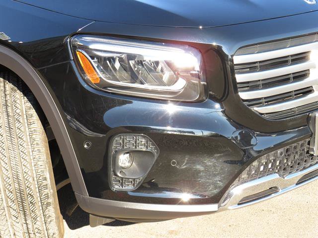 Used 2025 Mercedes-Benz GLB 250 4MATIC image 25