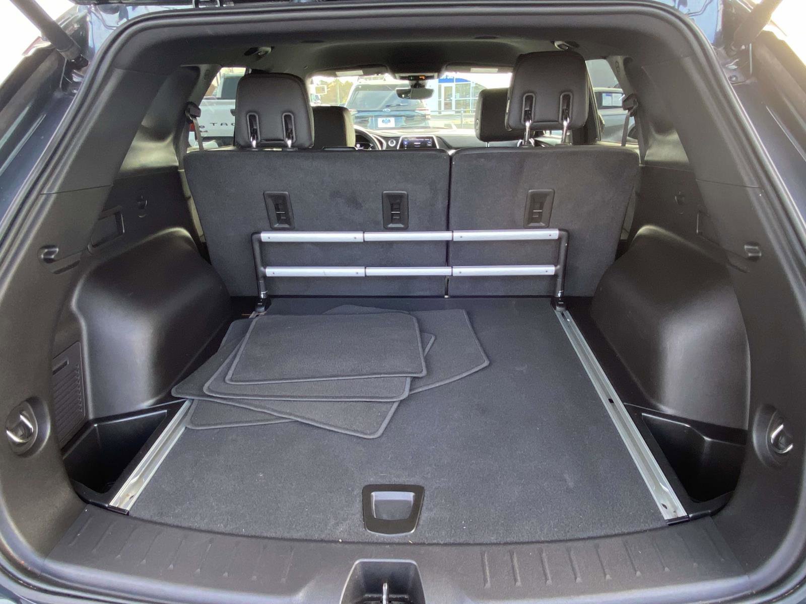 Used 2019 Chevrolet Blazer Premier w/ Driver Confidence II Package image 8