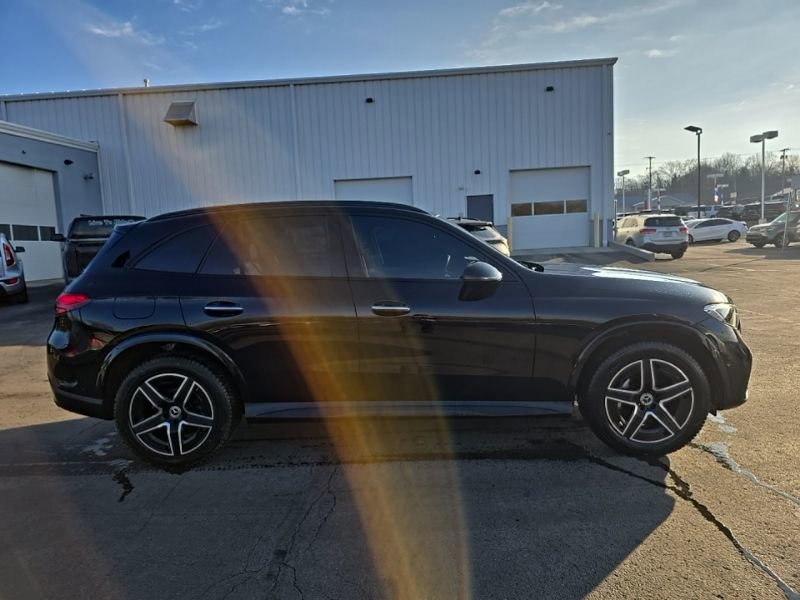Used 2024 Mercedes-Benz GLC 300 4MATIC image 10