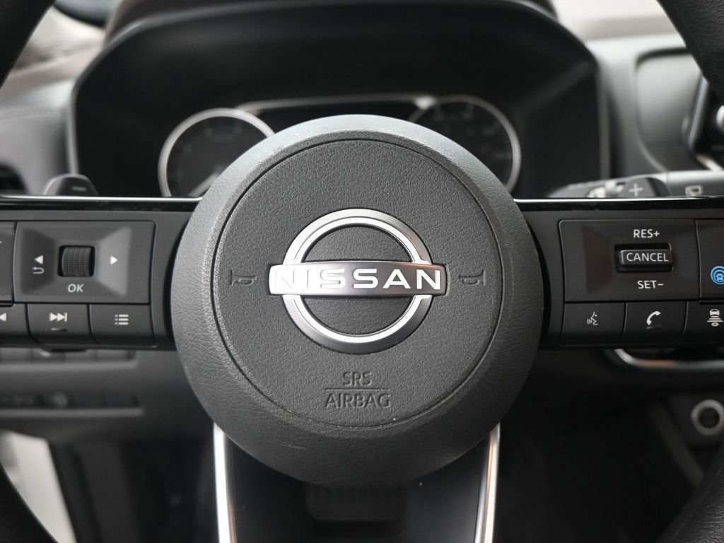 Used 2023 Nissan Rogue SV FWD image 11