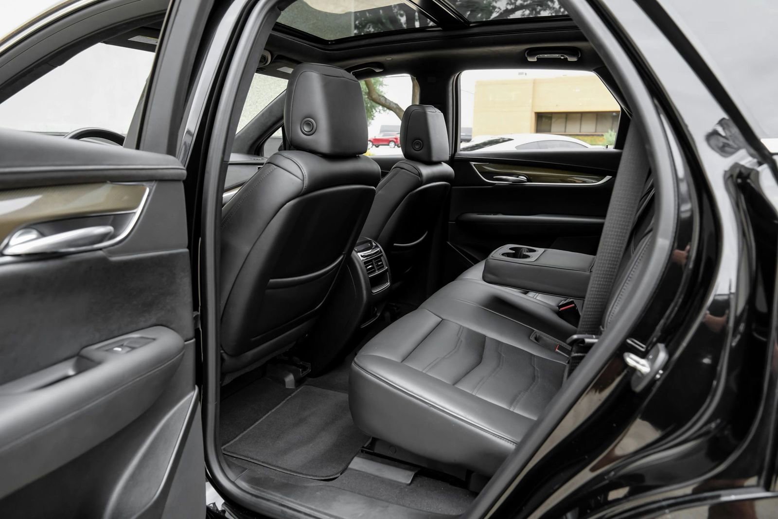 Used 2017 Cadillac XT5 Platinum image 49