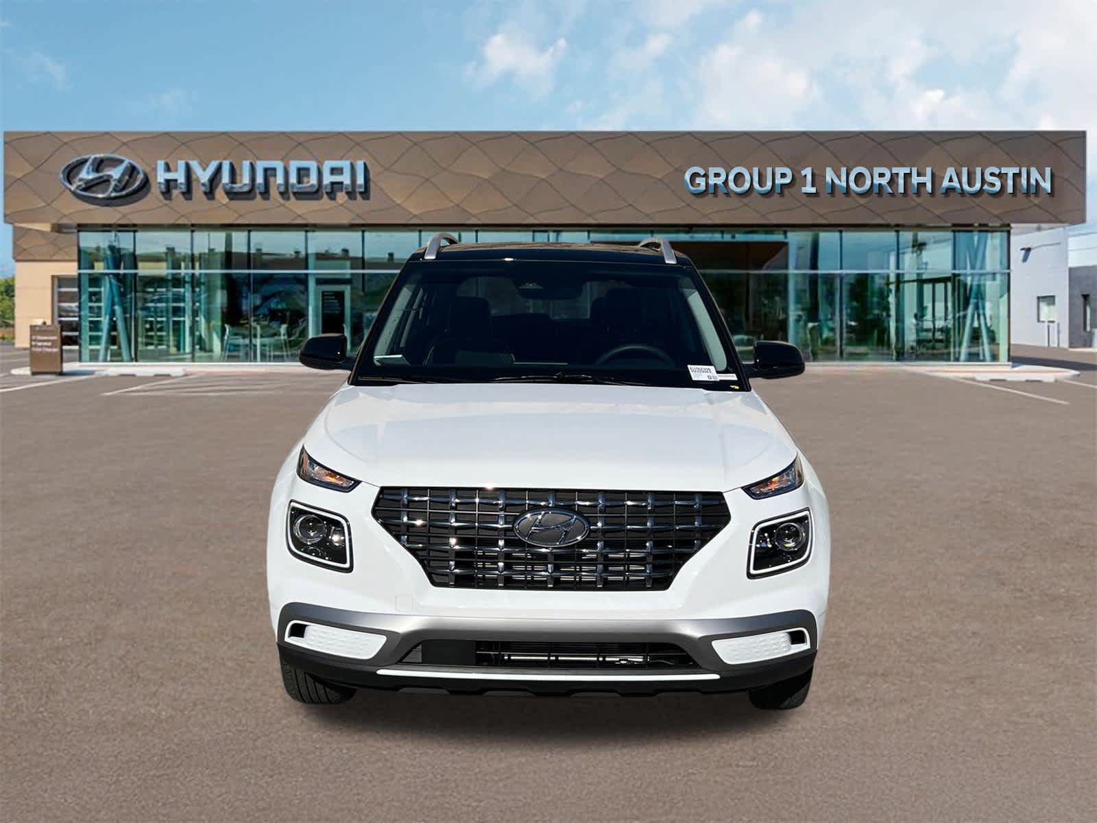 Used 2025 Hyundai Venue Limited FWD image 2