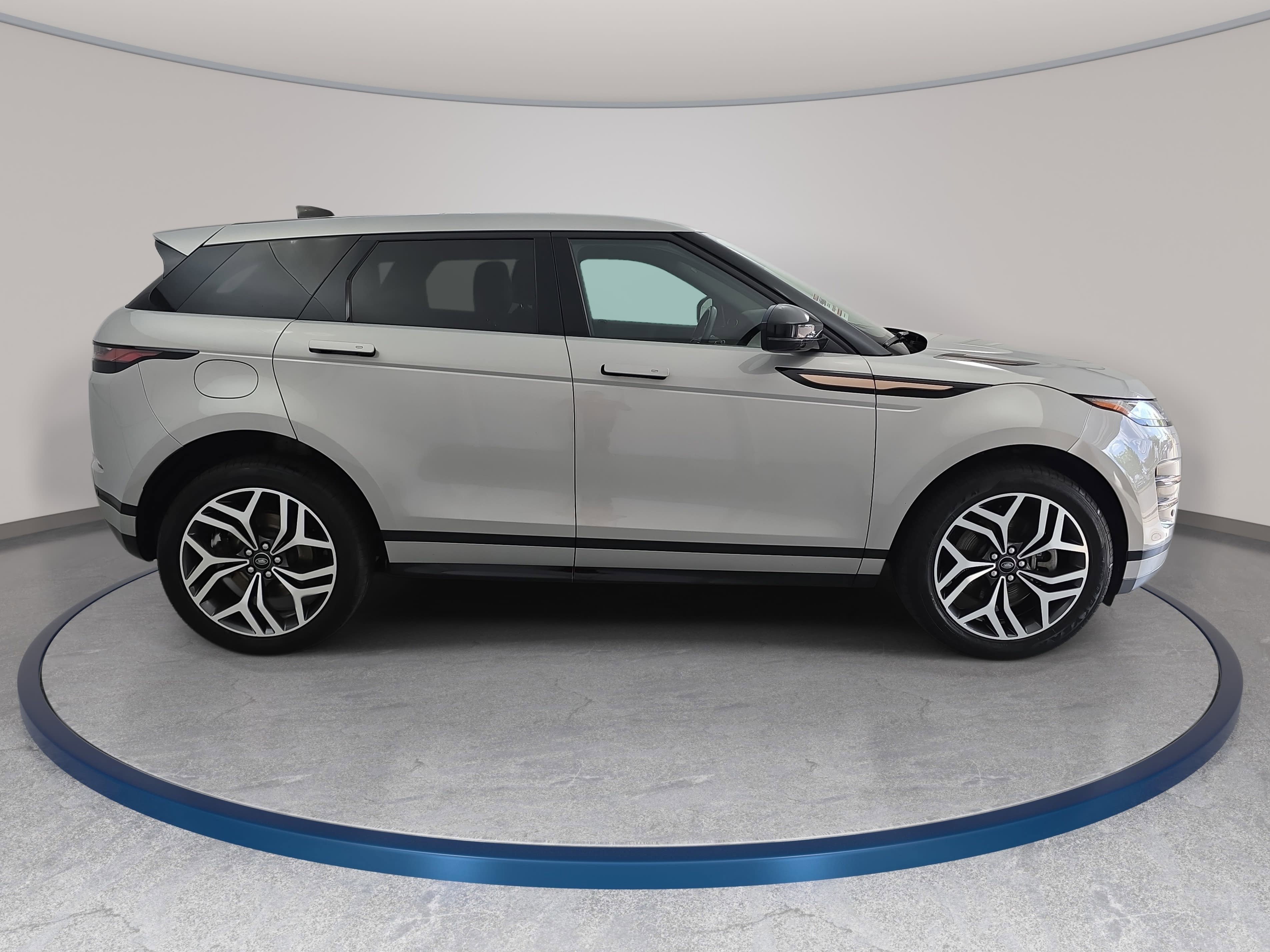 Used 2022 Land Rover Range Rover Evoque R-Dynamic S image 4