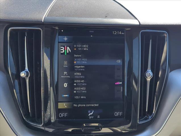 Used 2018 Volvo XC60 T5 Momentum w/ Convenience Package image 15