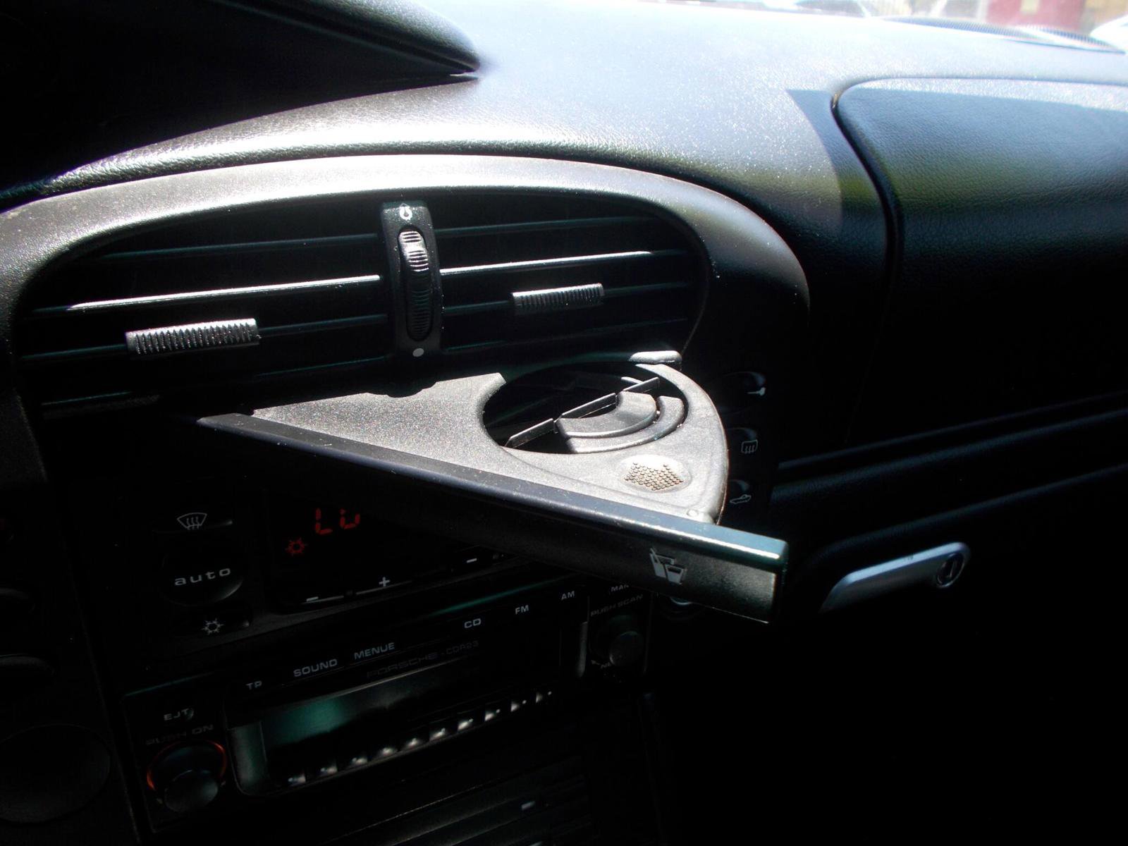 Used 2004 Porsche Boxster image 38