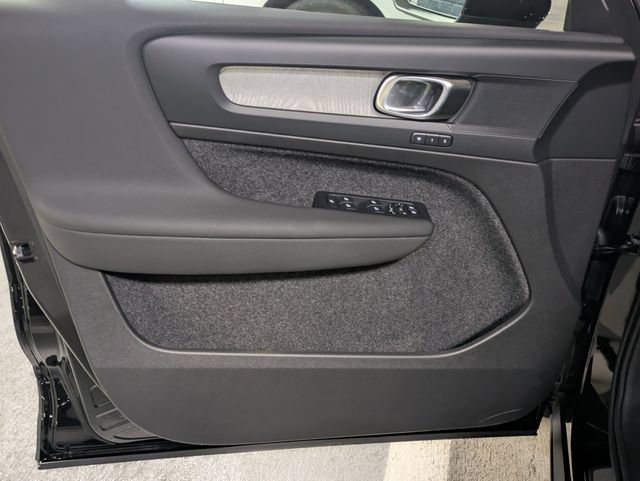 New 2026 Volvo XC40 B4 Core w/ Protection Package FWD image 11