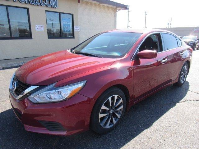 Used 2017 Nissan Altima 2.5 SV FWD image 3