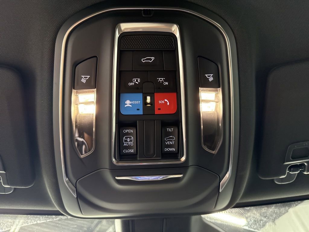 New 2025 Jeep Grand Cherokee L Altitude image 25