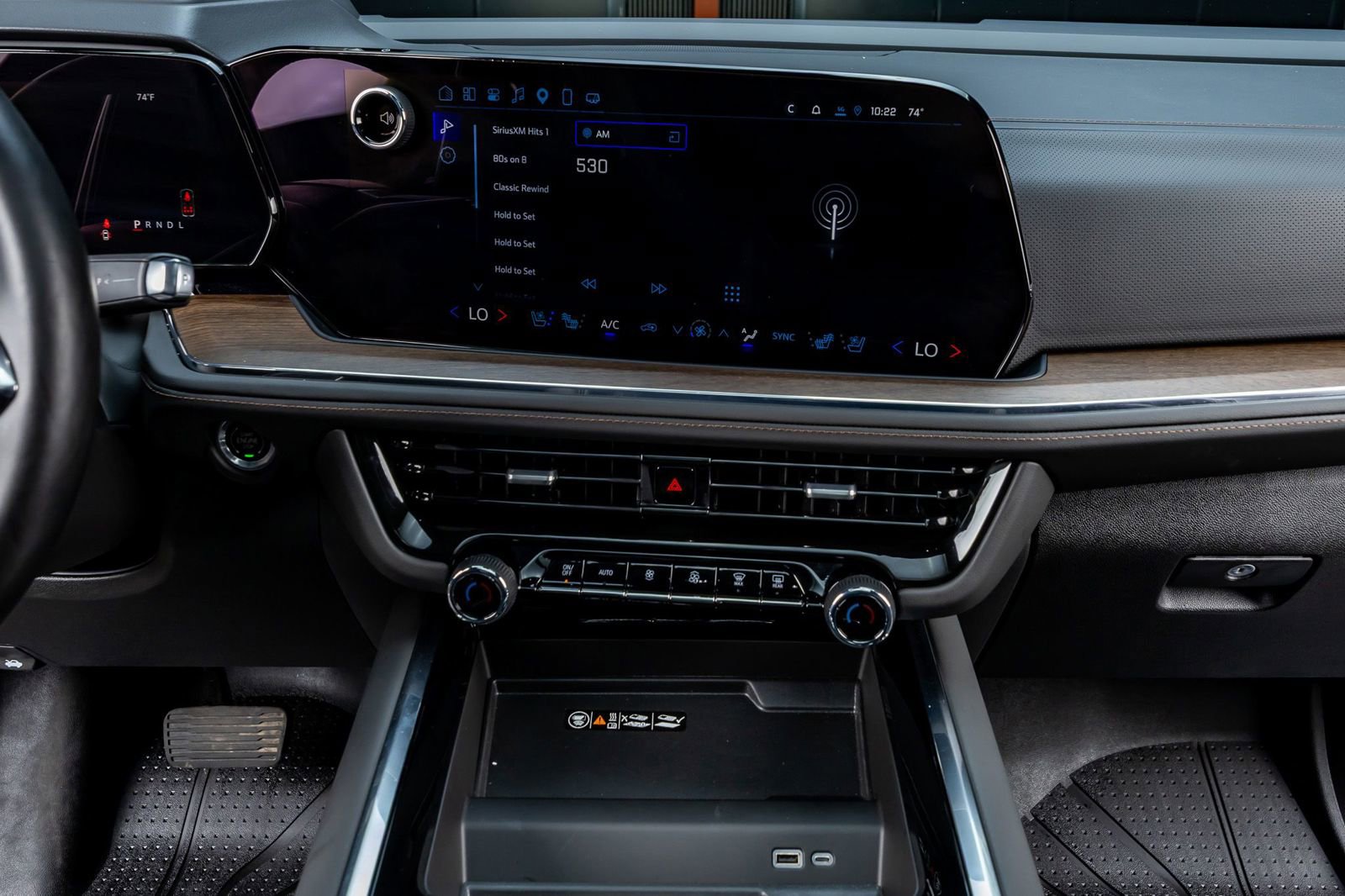 Used 2025 Chevrolet Tahoe High Country AWD/4WD image 24