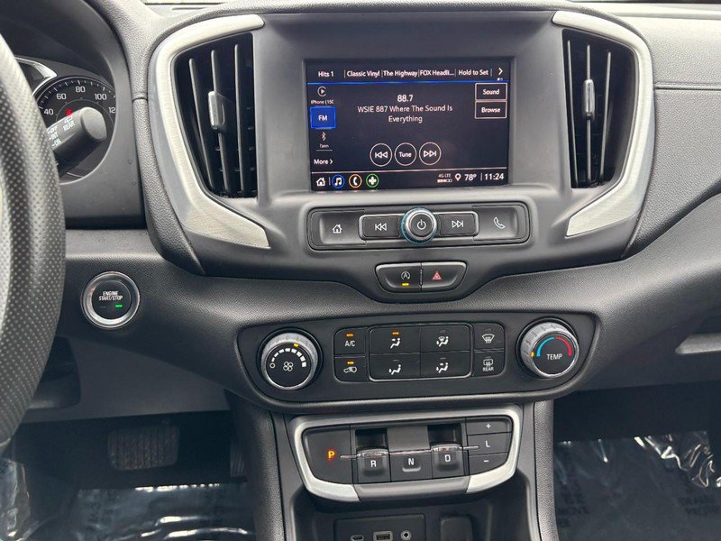 Used 2024 GMC Terrain SLE FWD image 16