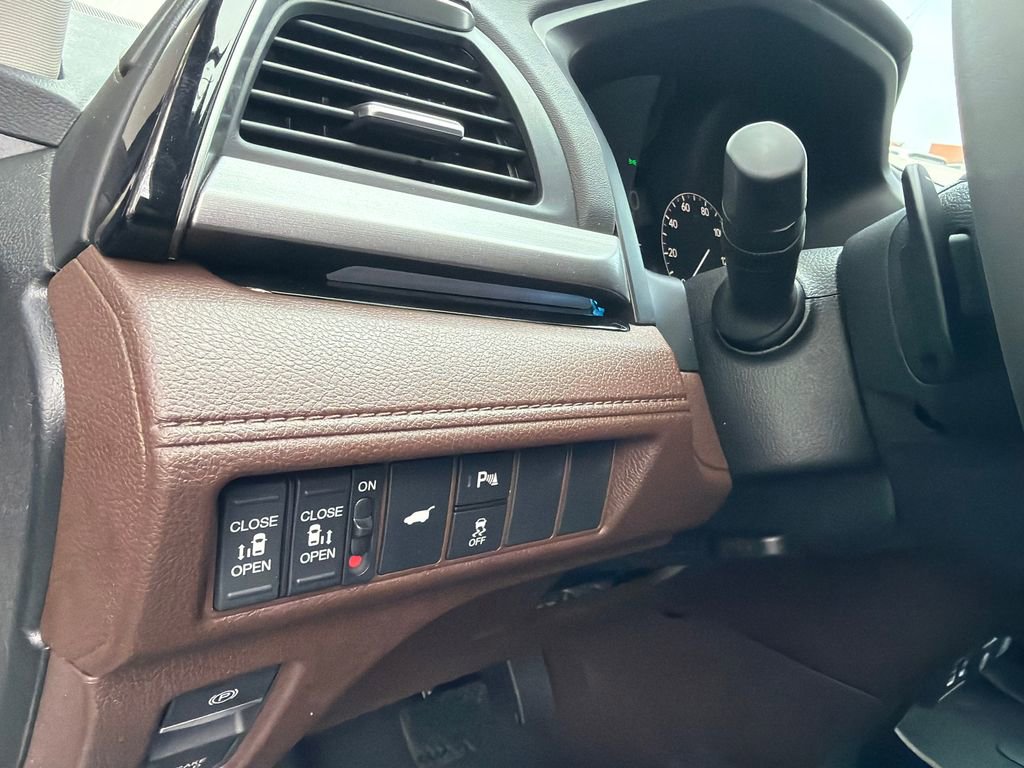 New 2026 Honda Odyssey Touring image 36