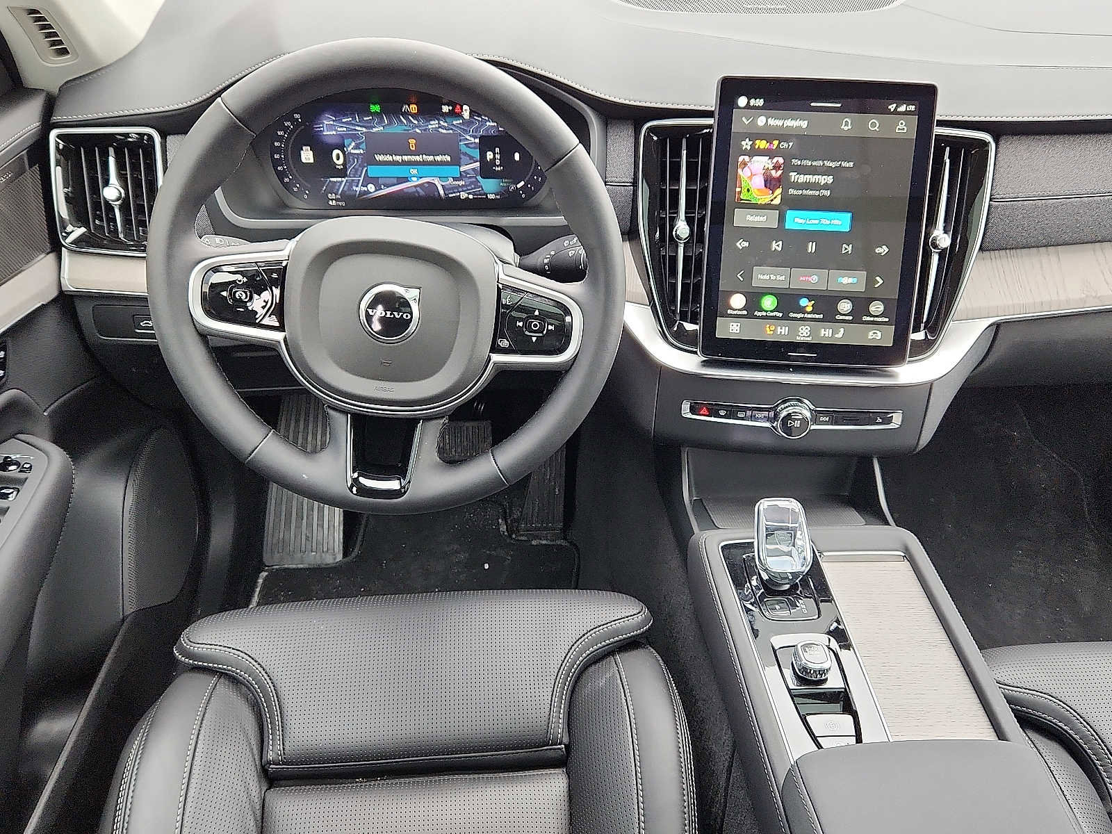 Used 2026 Volvo XC90 B6 Ultra w/ Protection Package Premier image 11