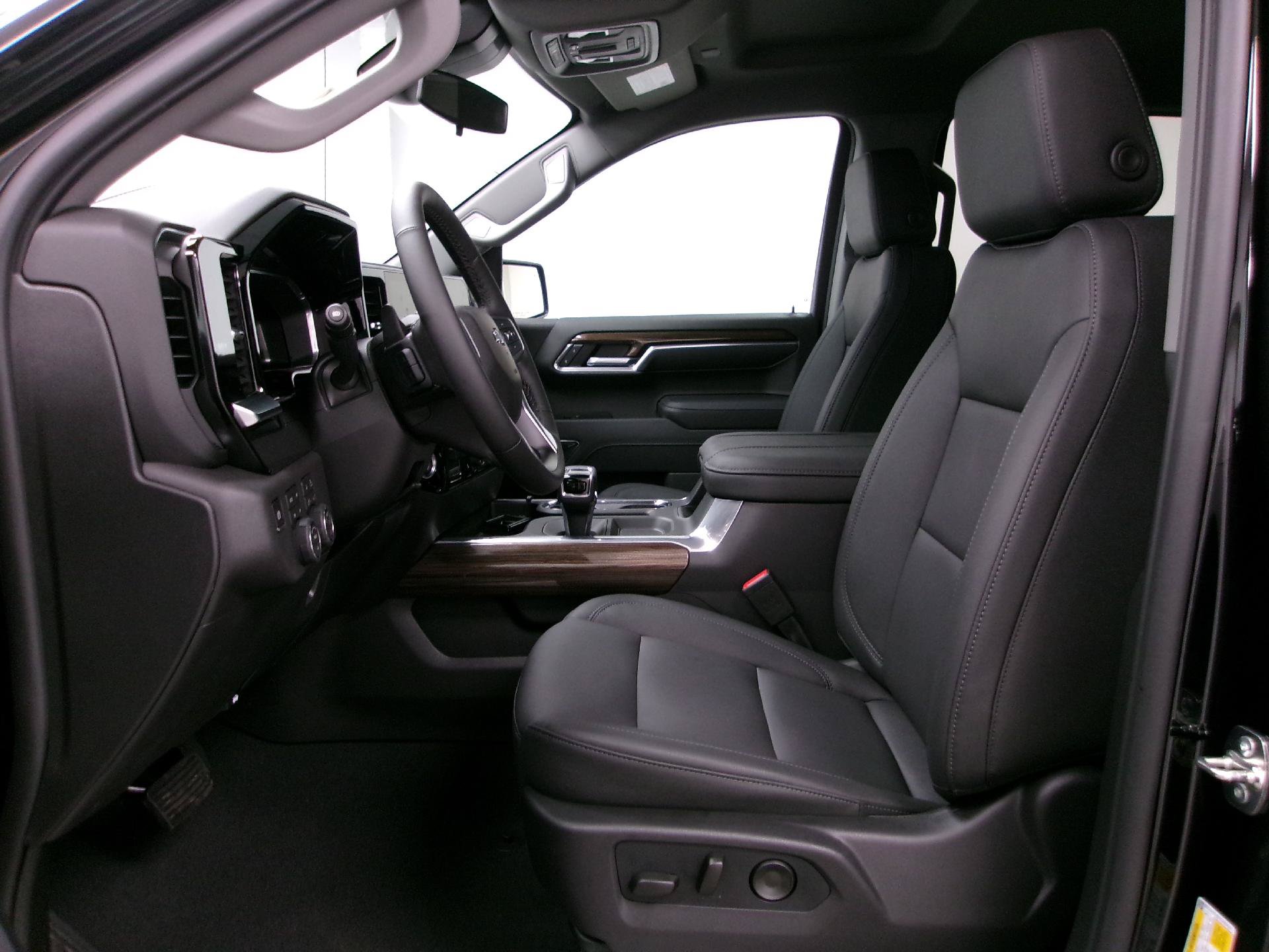 New 2026 Chevrolet Silverado 1500 LT Trail Boss w/ LT Trail Boss Premium Package AWD/4WD image 8