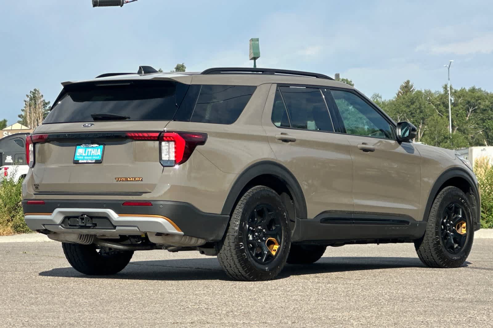 Certified 2026 Ford Explorer Tremor w/ Tremor Ultimate Package AWD/4WD image 2